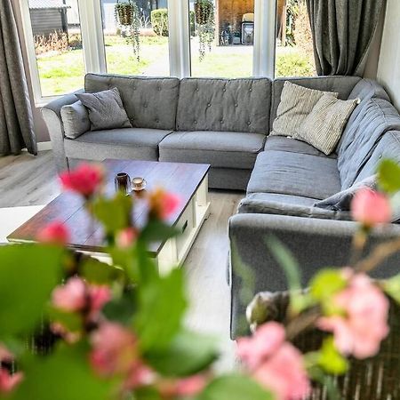 푸텐 4-Pers. Chalet Met Eigen Parkeerplaats In Veluwe 빌라 외부 사진