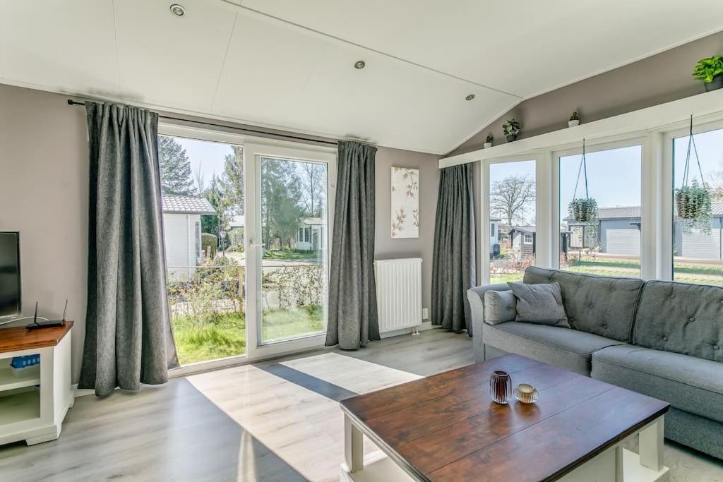 푸텐 4-Pers. Chalet Met Eigen Parkeerplaats In Veluwe 빌라 외부 사진