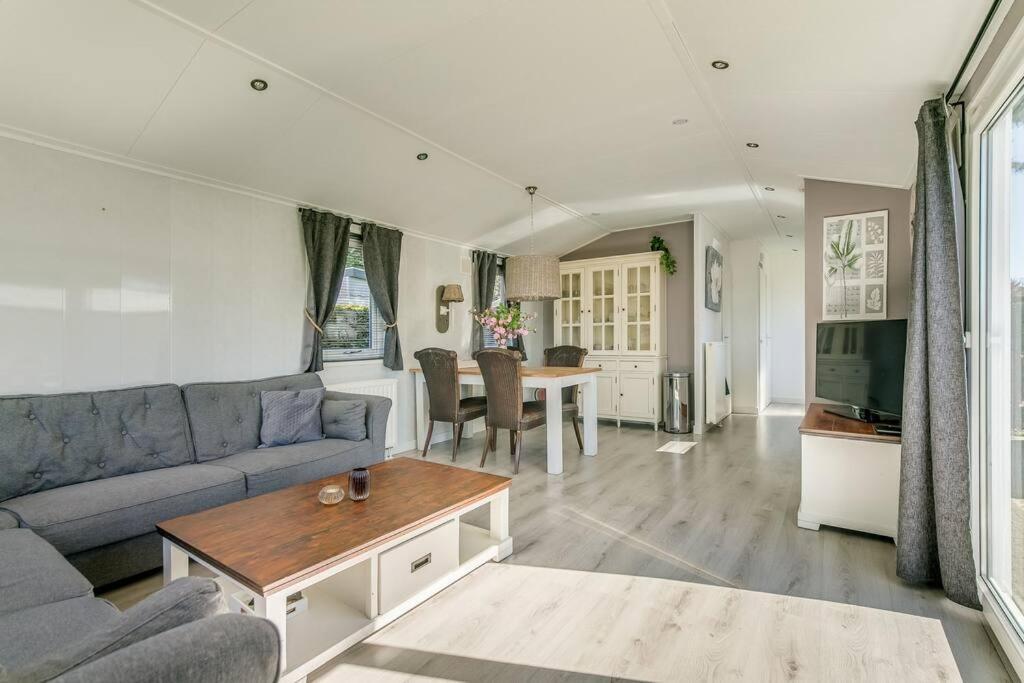 푸텐 4-Pers. Chalet Met Eigen Parkeerplaats In Veluwe 빌라 외부 사진